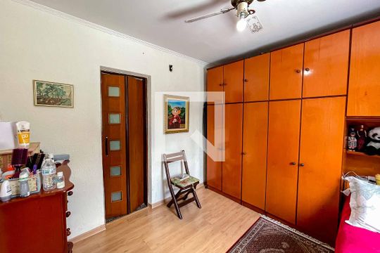 Quarto 1 de casa à venda com 5 quartos, 250m² em Parque São Domingos, São Paulo