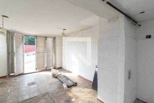 Garagem de casa para alugar com 2 quartos, 150m² em Parque Peruche, São Paulo