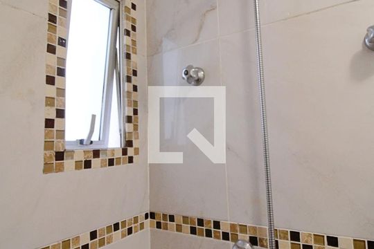 Banheiro de apartamento para alugar com 2 quartos, 70m² em Super Quadra Morumbi, São Paulo