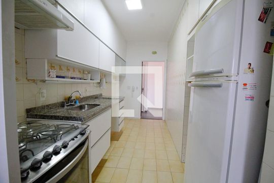 Cozinha de apartamento para alugar com 2 quartos, 70m² em Super Quadra Morumbi, São Paulo