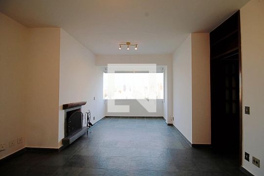 Apartamento para alugar com 2 quartos, 70m² em Super Quadra Morumbi, São Paulo