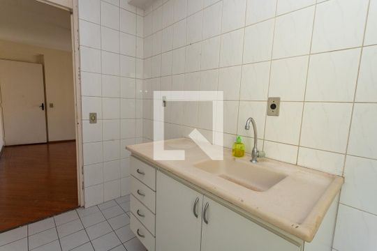 Cozinha  de apartamento à venda com 2 quartos, 50m² em Casa Grande, Diadema