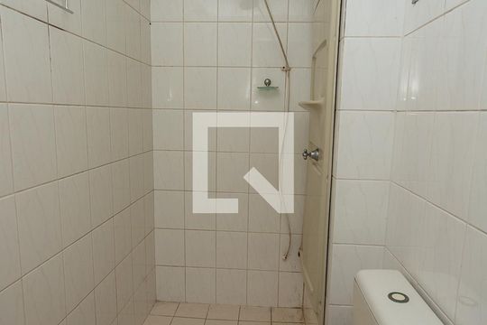 Banheiro  de apartamento à venda com 2 quartos, 50m² em Casa Grande, Diadema