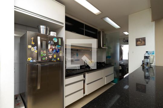 Cozinha de apartamento à venda com 2 quartos, 100m² em Jardim Sao Bento, Jundiaí