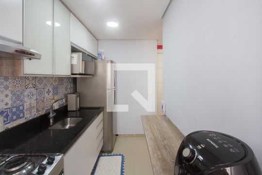 Cozinha de apartamento à venda com 2 quartos, 55m² em Jardim Casablanca, São Paulo
