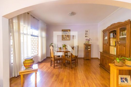 Sala de casa à venda com 3 quartos, 232m² em Jardim Italia, Jundiaí