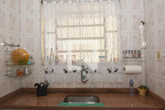 Cozinha da Casa 1 de casa à venda com 2 quartos, 70m² em Váz Lobo, Rio de Janeiro