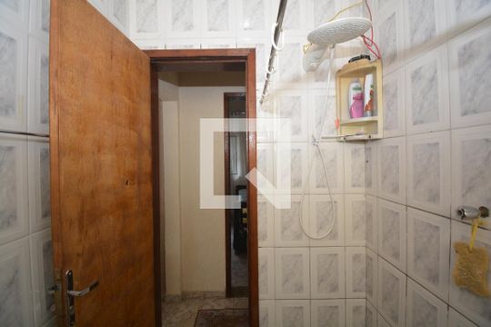 Banheiro da Casa 1 de casa à venda com 2 quartos, 70m² em Váz Lobo, Rio de Janeiro