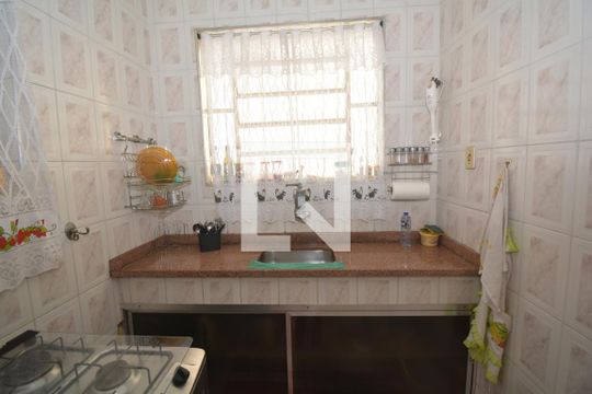 Cozinha da Casa 1 de casa à venda com 2 quartos, 70m² em Váz Lobo, Rio de Janeiro
