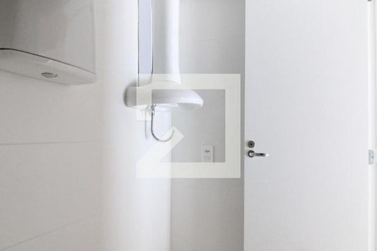 Banheiro da Suíte de apartamento para alugar com 1 quarto, 29m² em Vila Ré, São Paulo