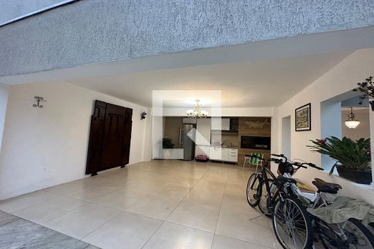 Garagem de casa à venda com 3 quartos, 180m² em Centro, São Leopoldo