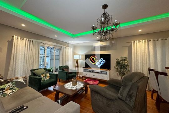 Casa à venda com 3 quartos, 180m² em Centro, São Leopoldo