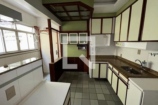 Cozinha de apartamento para alugar com 2 quartos, 80m² em Méier, Rio de Janeiro