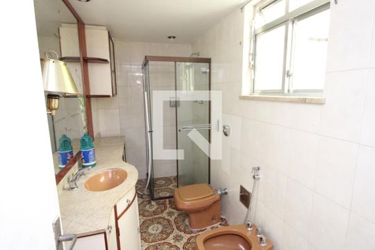Banheiro de apartamento para alugar com 2 quartos, 80m² em Méier, Rio de Janeiro