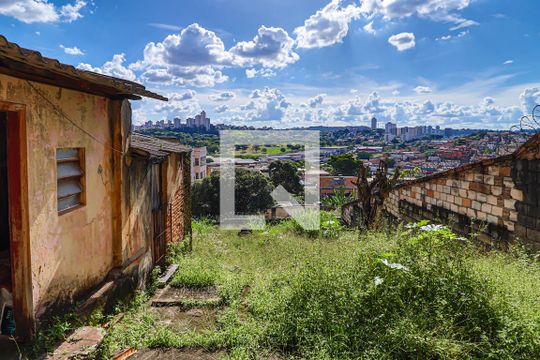Quintal de casa à venda com 3 quartos, 167m² em Bom Jesus, Belo Horizonte