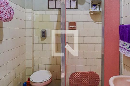 Banheiro de casa à venda com 3 quartos, 167m² em Bom Jesus, Belo Horizonte