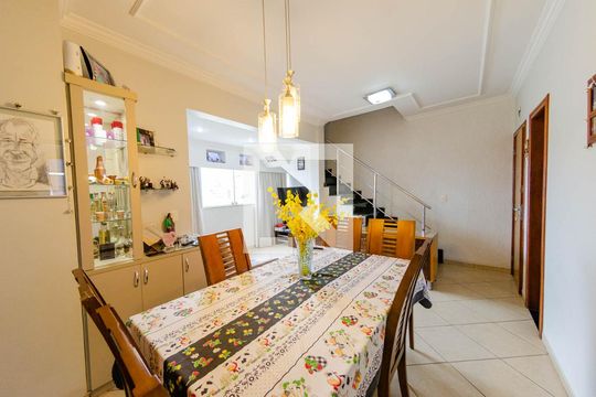 Sala de apartamento à venda com 3 quartos, 185m² em Prado, Belo Horizonte