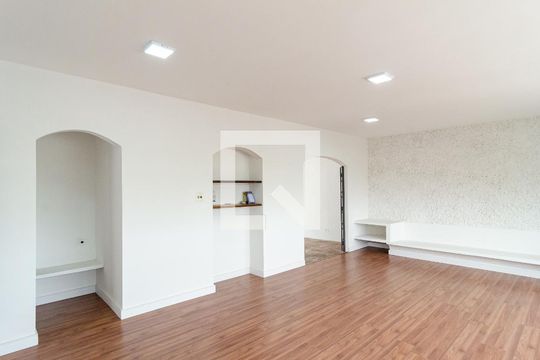Sala de casa para alugar com 3 quartos, 370m² em Jabaquara, São Paulo