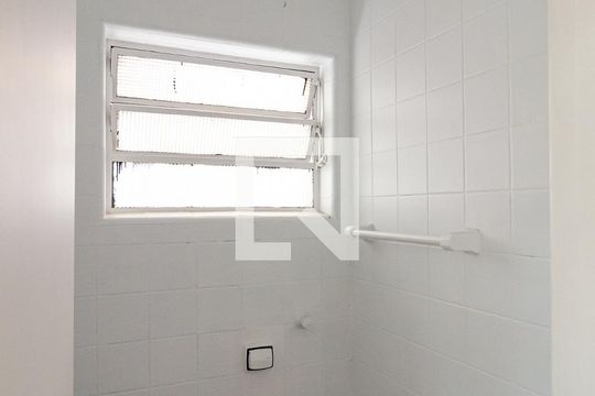 Lavabo de casa para alugar com 3 quartos, 370m² em Jabaquara, São Paulo
