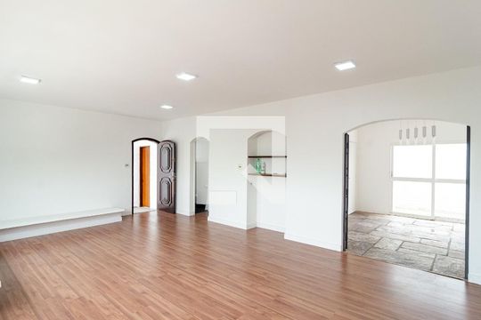 Sala de casa para alugar com 3 quartos, 370m² em Jabaquara, São Paulo