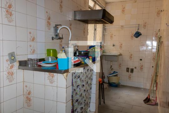 Cozinha de apartamento para alugar com 2 quartos, 45m² em Piedade, Rio de Janeiro