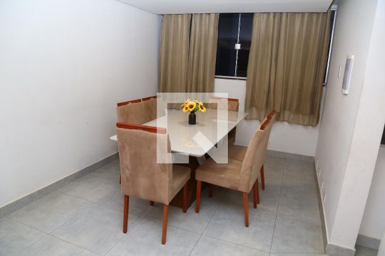 Sala de Jantar de apartamento para alugar com 2 quartos, 82m² em Vila São João, Goiânia