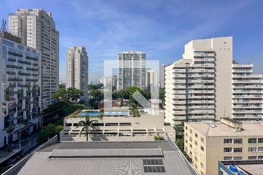 Vista de apartamento à venda com 2 quartos, 72m² em Santo Amaro, São Paulo