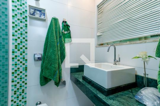 Banheiro 2 de casa à venda com 2 quartos, 175m² em Jardim Brasil, São Paulo