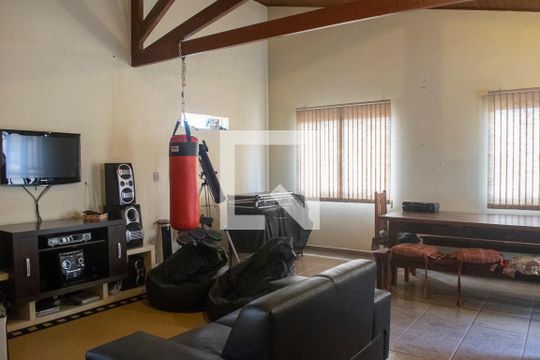 Salão de casa à venda com 5 quartos, 240m² em Vila Isolina Mazzei, São Paulo