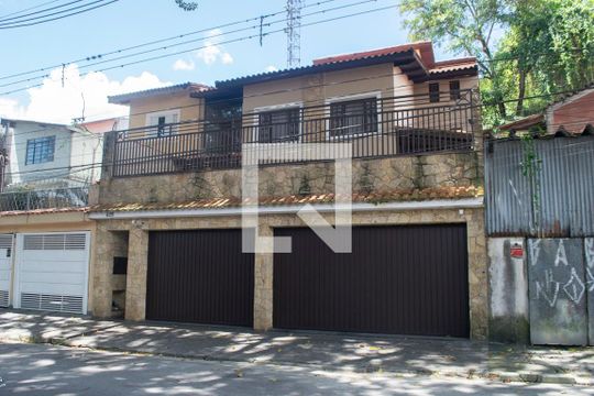 Fachada de casa à venda com 5 quartos, 240m² em Vila Isolina Mazzei, São Paulo