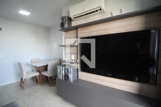 Sala de apartamento à venda com 2 quartos, 61m² em Harmonia, Canoas