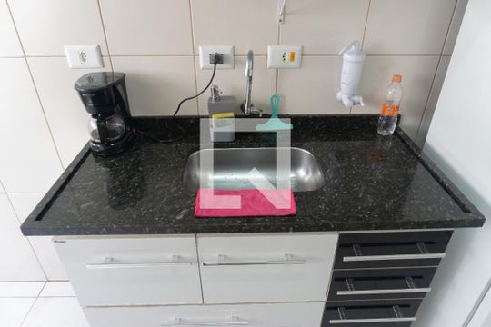 Cozinha de apartamento para alugar com 1 quarto, 58m² em Bela Vista, São Paulo