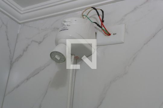 Banheiro de apartamento para alugar com 1 quarto, 58m² em Bela Vista, São Paulo