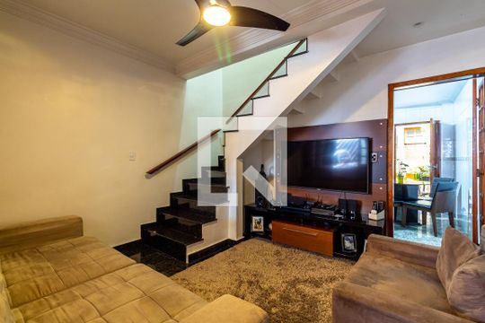 Casa à venda com 3 quartos, 132m² em Gopouva, Guarulhos