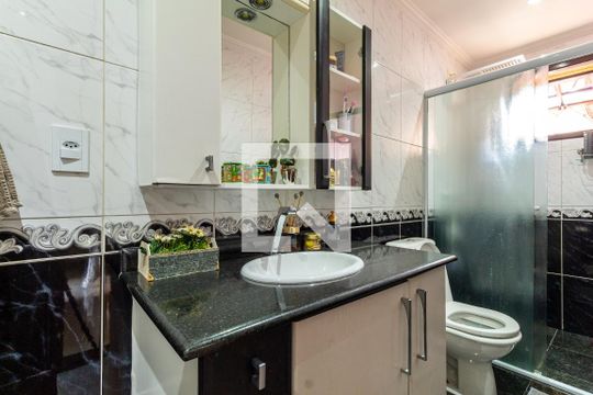 Banheiro da Suíte Principal de casa à venda com 3 quartos, 132m² em Gopouva, Guarulhos