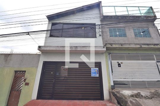 Fachada de casa à venda com 3 quartos, 289m² em Jardim Santo Alberto, Santo André