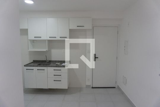 Cozinha de apartamento para alugar com 2 quartos, 38m² em Centro, São Paulo