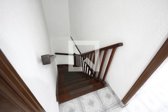 Escada de casa à venda com 2 quartos, 114m² em Vila Dom Pedro I, São Paulo