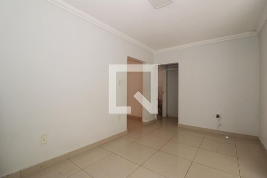 Sala de casa para alugar com 3 quartos, 200m² em Guará I, Brasília