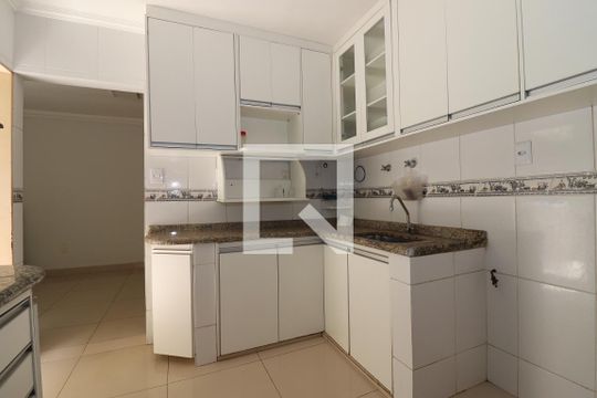 Cozinha de casa para alugar com 3 quartos, 200m² em Guará I, Brasília