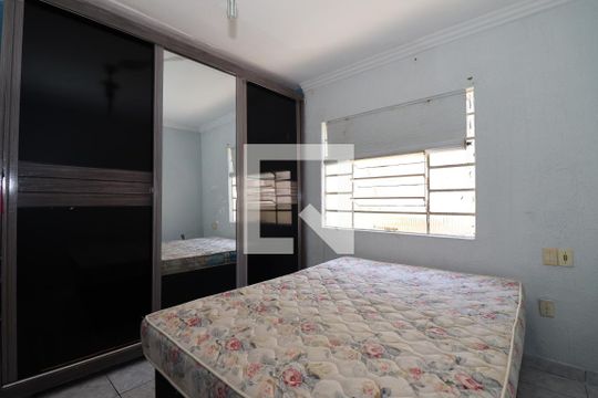 Quarto 2 de casa para alugar com 3 quartos, 200m² em Guará I, Brasília
