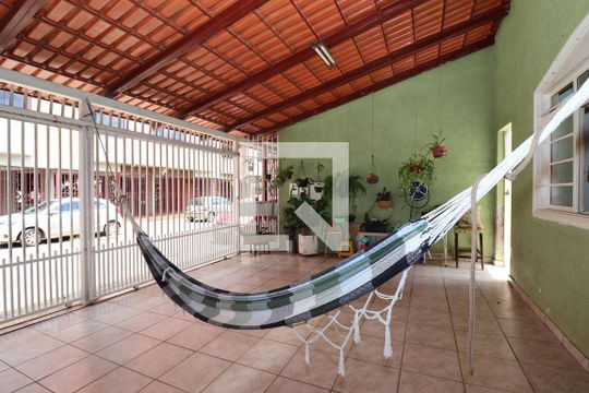 Garagem de casa para alugar com 3 quartos, 200m² em Guará I, Brasília