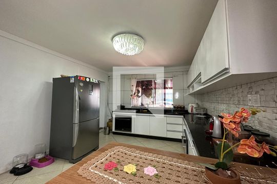 Cozinha de casa à venda com 2 quartos, 352m² em Santos Dumont, São Leopoldo