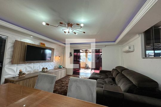 Sala de Estar de casa à venda com 2 quartos, 352m² em Santos Dumont, São Leopoldo
