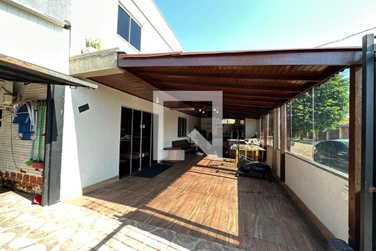 Área Externa de casa à venda com 2 quartos, 352m² em Santos Dumont, São Leopoldo