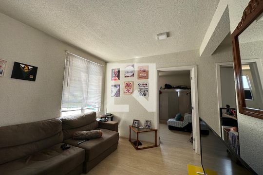 Sala de apartamento para alugar com 2 quartos, 47m² em Roselândia, Novo Hamburgo