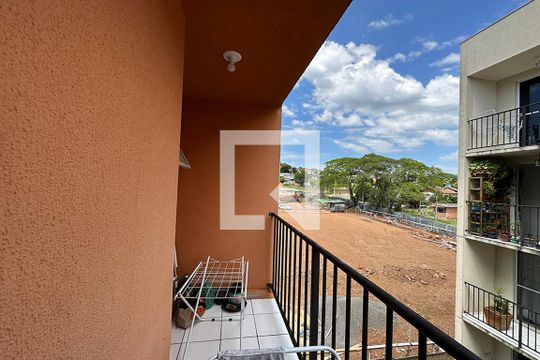 Sacada da cozinha de apartamento para alugar com 2 quartos, 47m² em Roselândia, Novo Hamburgo