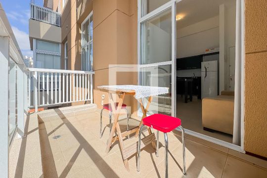 Varanda de kitnet/studio para alugar com 1 quarto, 30m² em Vila Mariana, São Paulo