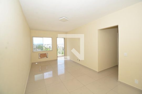 Sala de apartamento à venda com 3 quartos, 70m² em Penha Circular, Rio de Janeiro