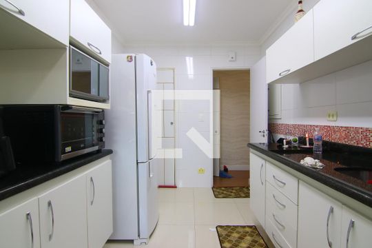 Cozinha de apartamento à venda com 3 quartos, 80m² em Vila Guilhermina, São Paulo
